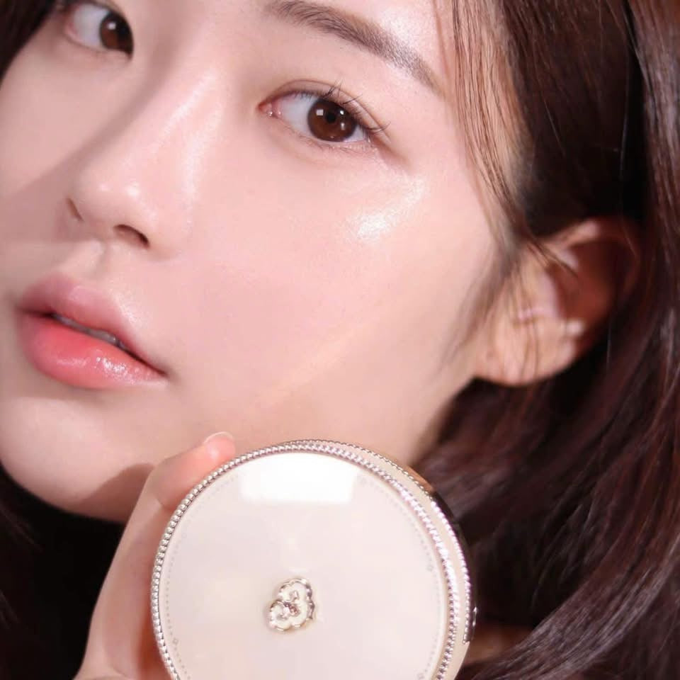 Whoo Radiant White Tone Up Sun Cushion Special Set