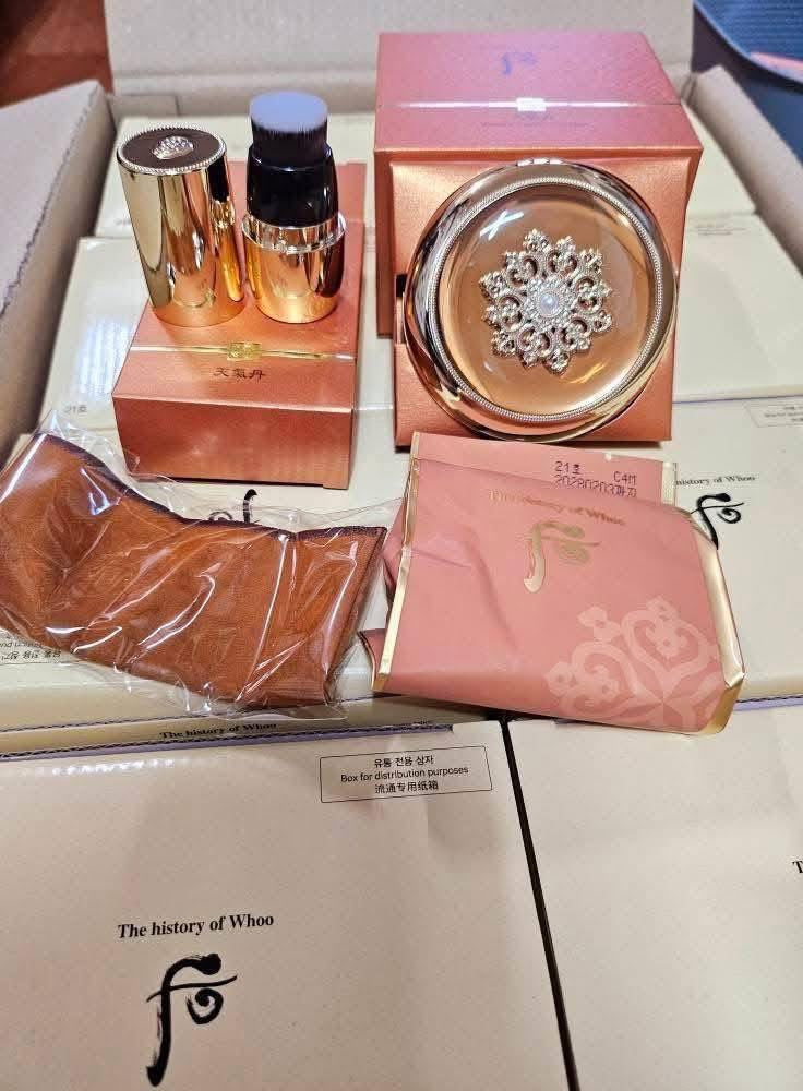 Set Whoo Cushion Hoa Hiên Phấn Ướt Tái Sinh 1 Refil Tone 21 & 23