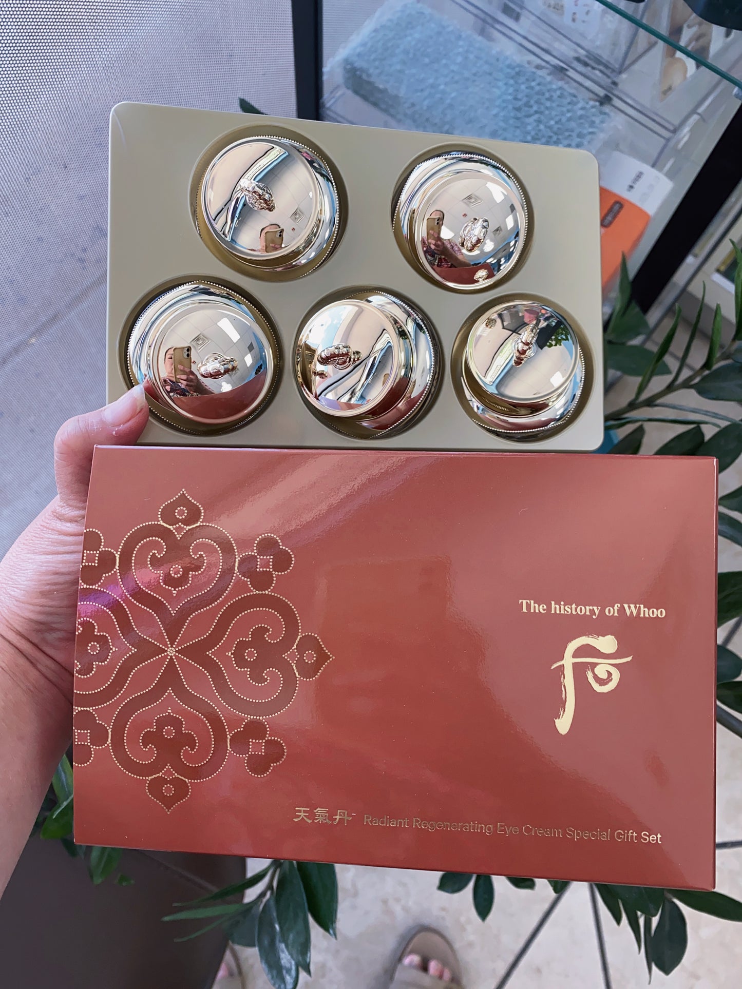 Kem Dưỡng Tái Sinh Vùng Mắt Whoo Cheongidan Radiant Eye Cream 5ml x 5